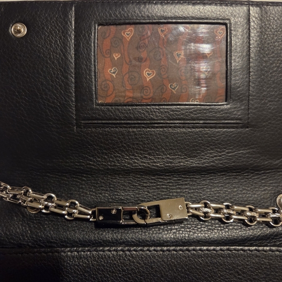 Brigbton/VT/Elegant Black Crocodile-Embossed Chain Bag. - Picture 10 of 10